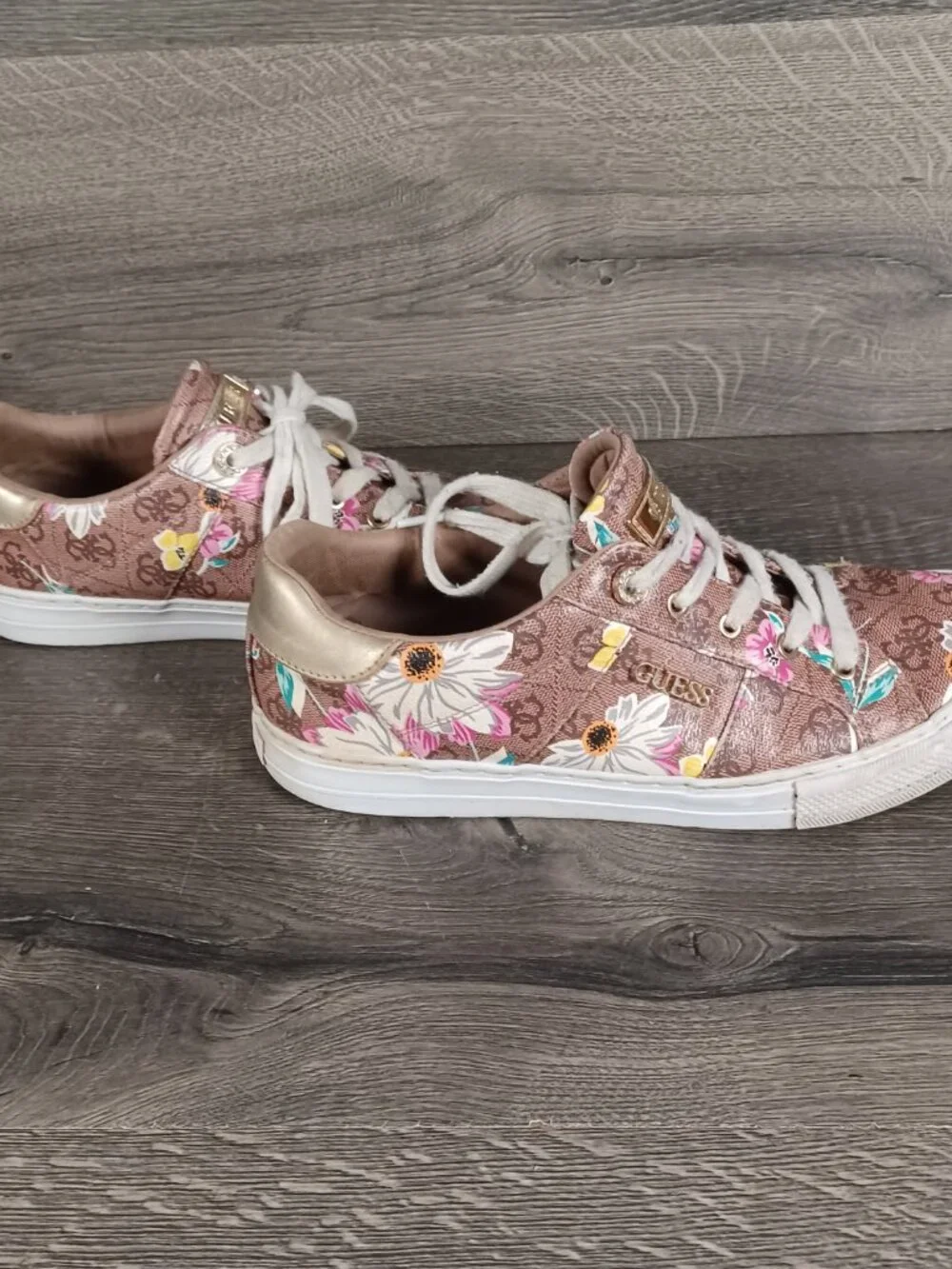 Guess Loven Women's Size 9.5 M Casual Lace-up Logo Brown Pink Floral Sneakers